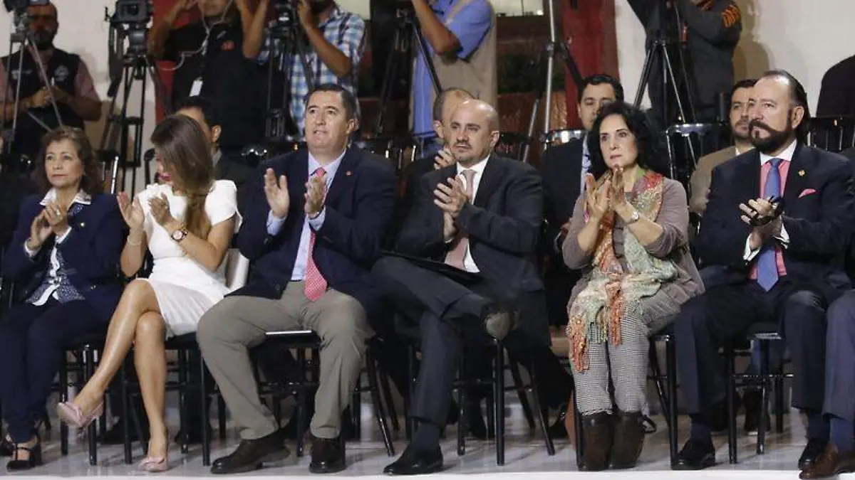 Encuentro Ismael del Toro con empresarios